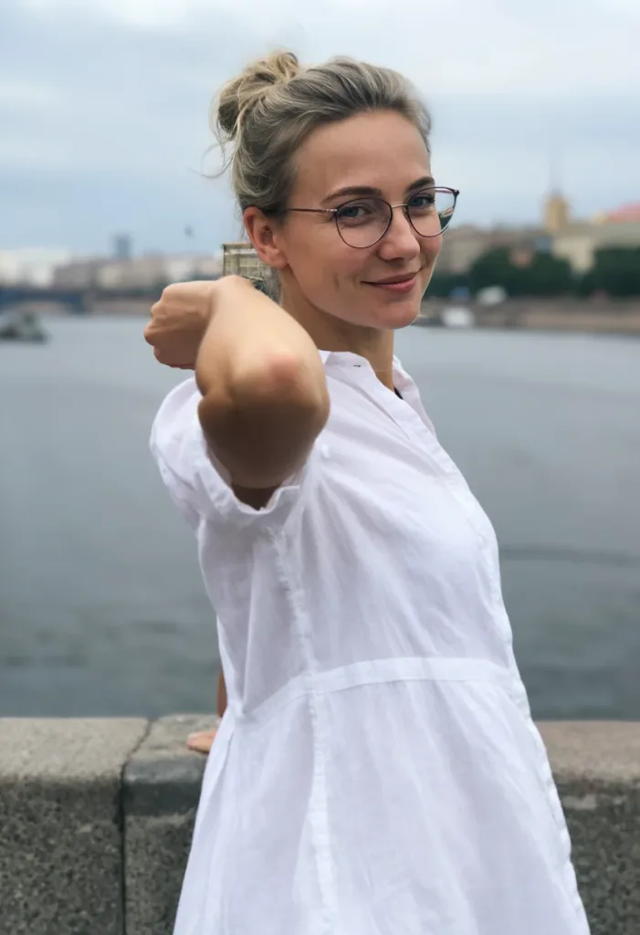 ella_angel