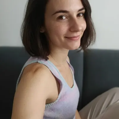 Элла, 33